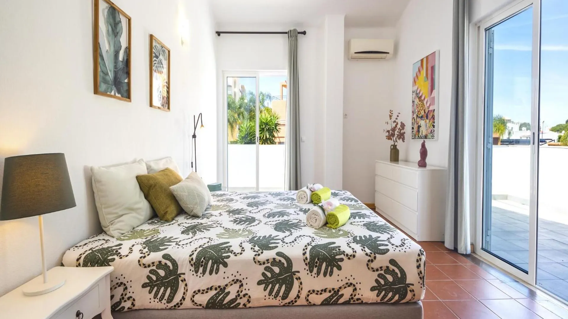Fantastic Villa With Heatable Pool Quarteira